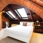 Veeve - Ecclesiastical Interiors