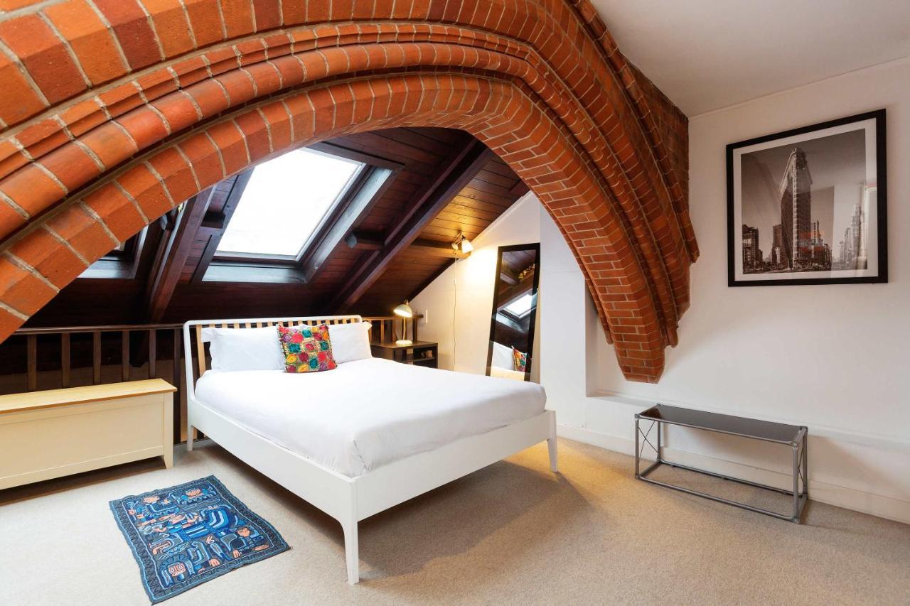 Veeve - Ecclesiastical Interiors * Londra